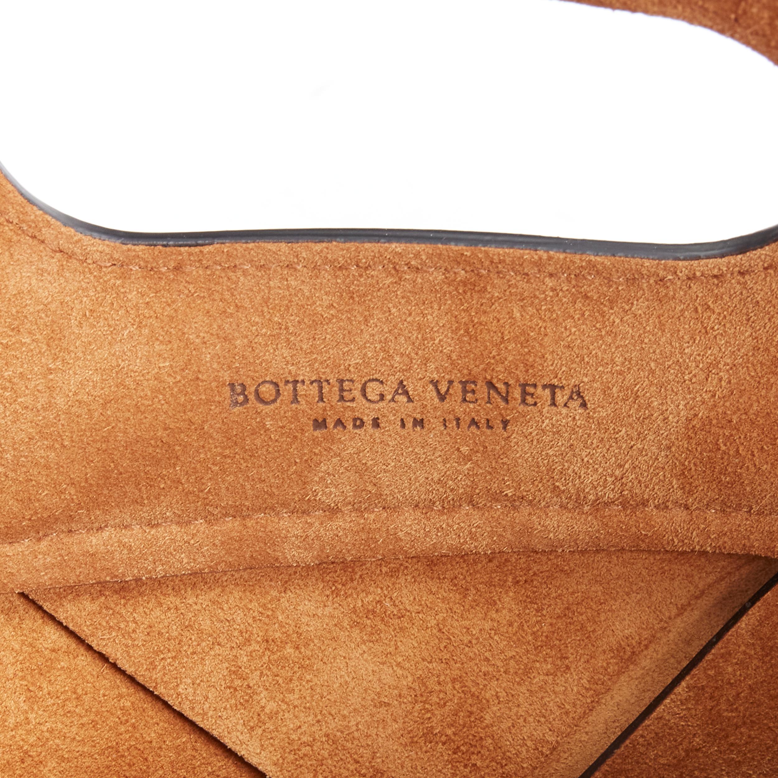 BOTTEGA VENETA Slip black intrecciato maxi weave topstitch tote bag For Sale 5