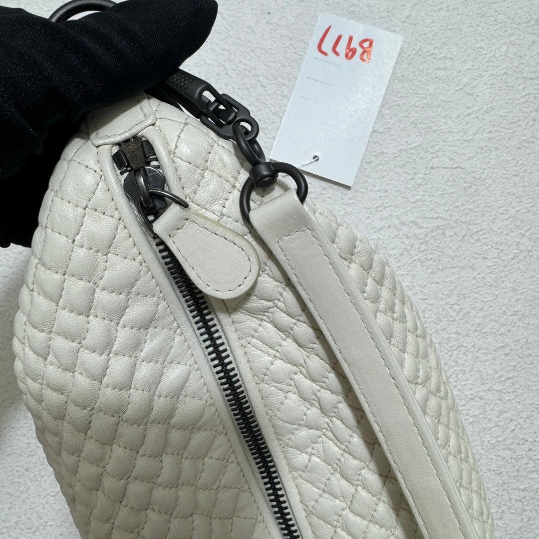 Bottega Veneta Sloane sac porté épaule blanc 25 cm en vente 8