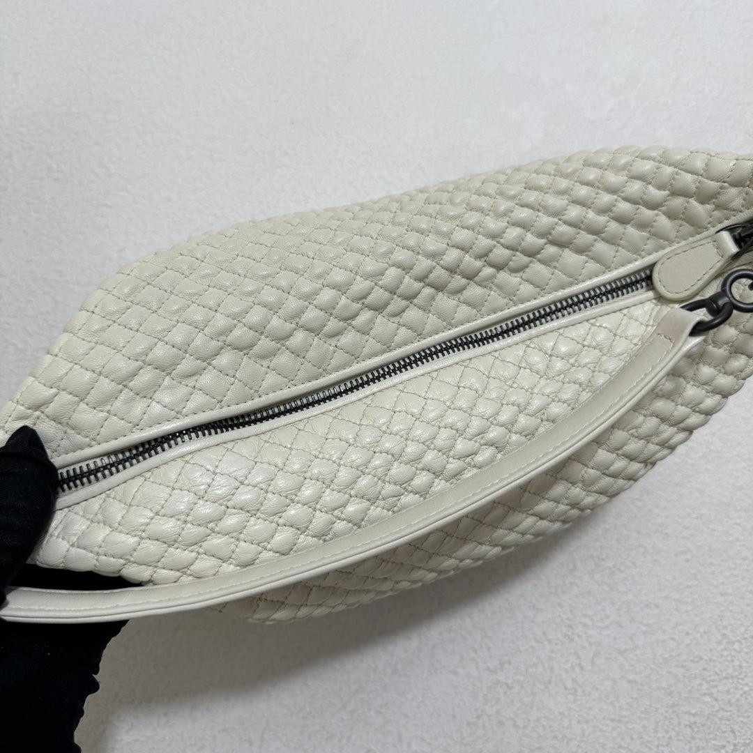 Bottega Veneta Sloane sac porté épaule blanc 25 cm en vente 9