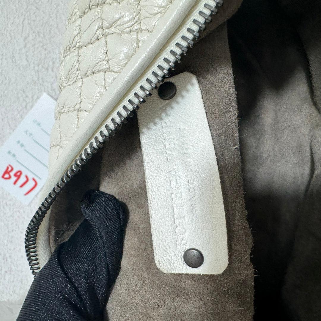 Bottega Veneta Sloane sac porté épaule blanc 25 cm en vente 12