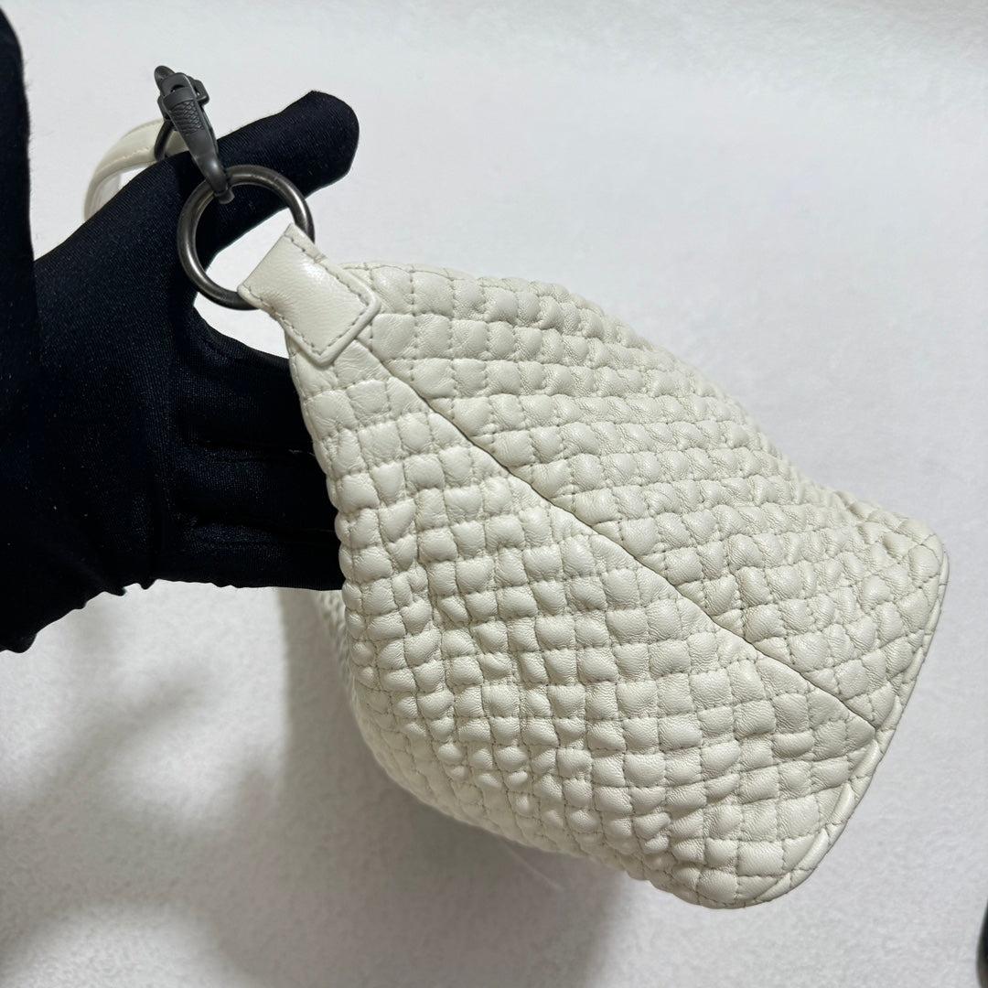 Bottega Veneta Sloane sac porté épaule blanc 25 cm en vente 3