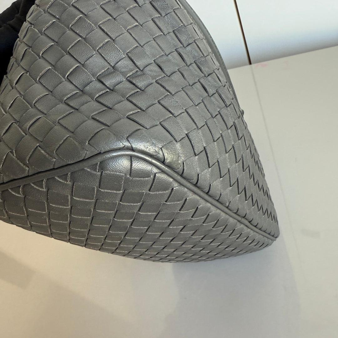 Bottega Veneta Sloane Shoulder Bag Grey Small 25cm 7