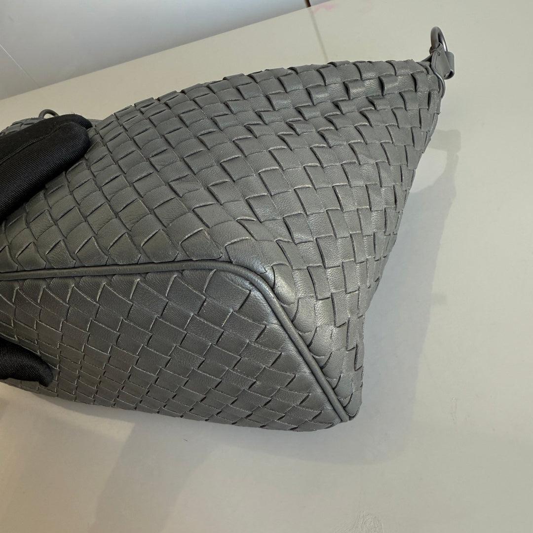 Bottega Veneta Sloane Shoulder Bag Grey Small 25cm 9