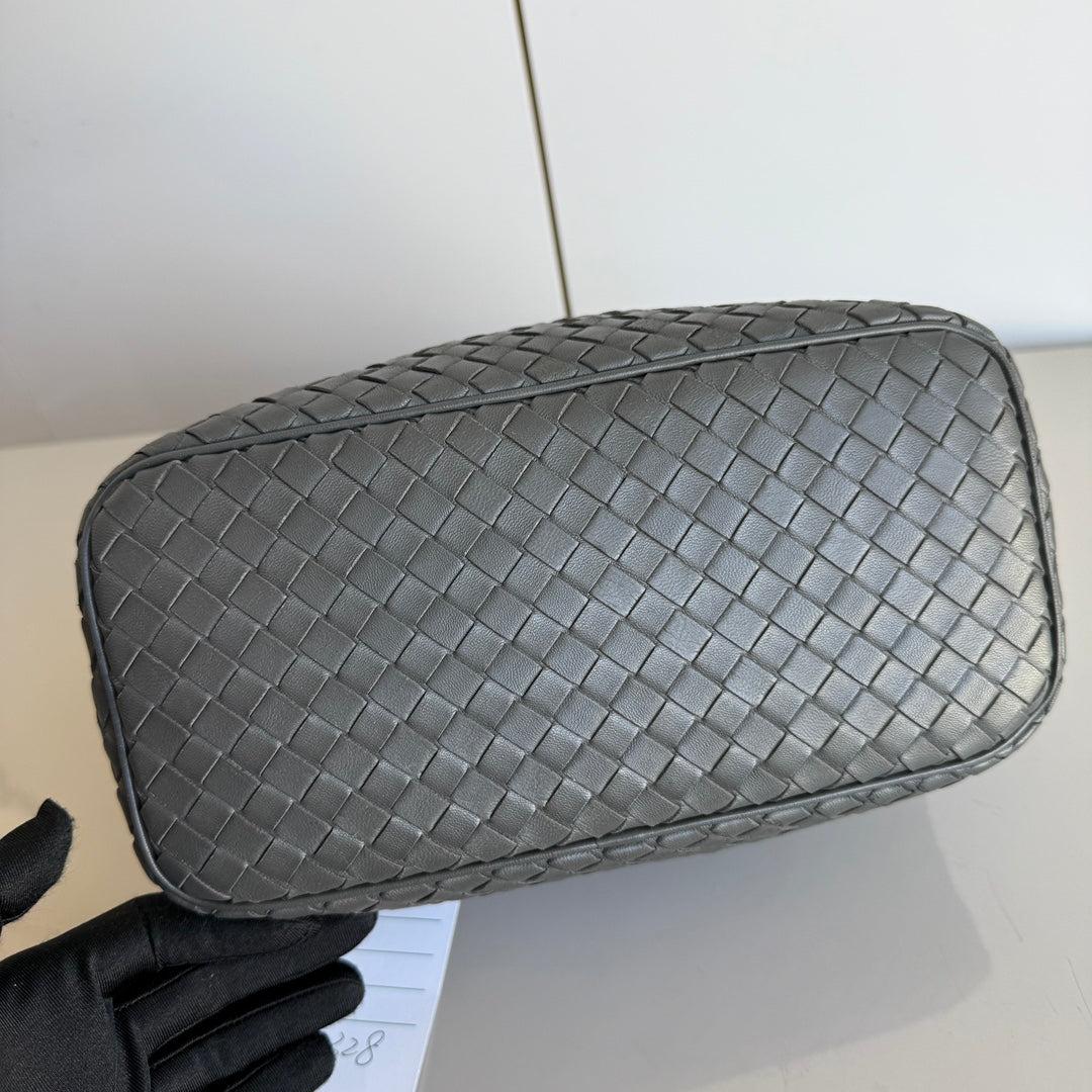 Bottega Veneta Sloane Shoulder Bag Grey Small 25cm 1