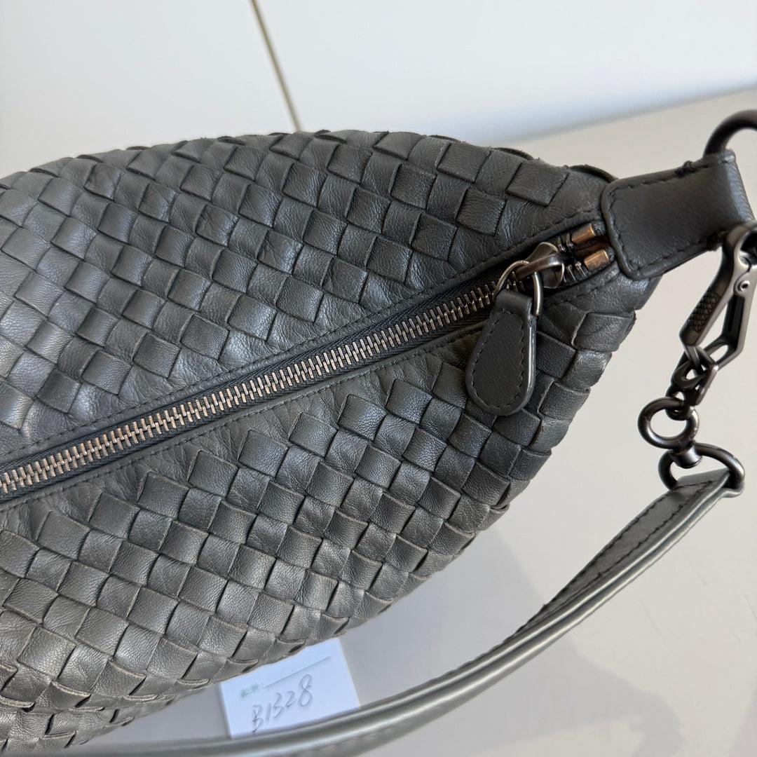 Bottega Veneta Sloane Shoulder Bag Grey Small 25cm 3
