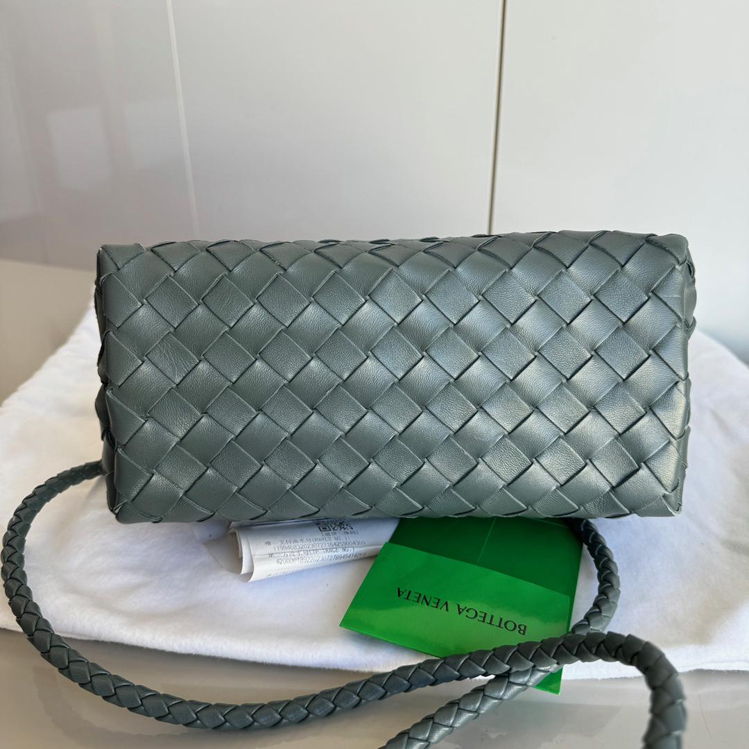 Women's or Men's Bottega Veneta Small Andiamo Slate Dark Grey Intrecciato Handbag