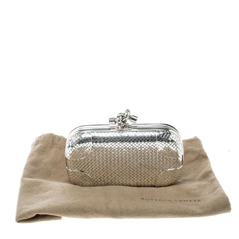 Bottega Veneta Womens Silver Silver Knot Minaudiere Leather Clutch Bag