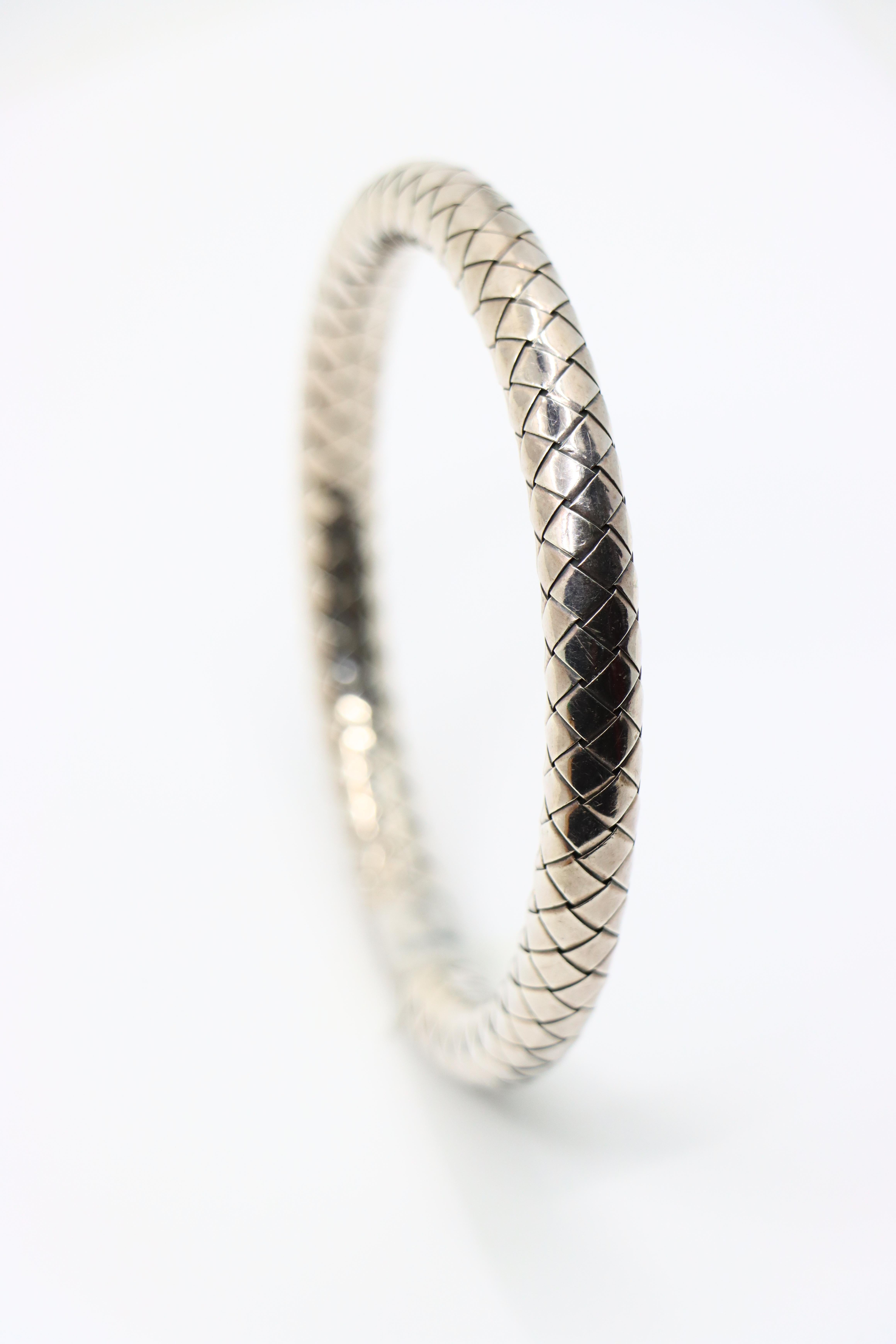 Pulsera brazalete en tejido de plata de ley Bottega Veneta en venta 4