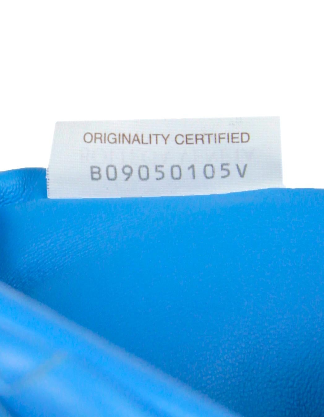 Blaue Intrecciato-Leder-Umhängetasche für den Swimming Pool von Bottega Veneta 5
