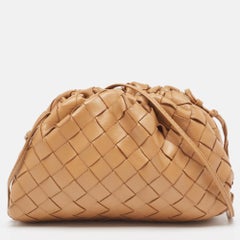 Bottega Veneta Tan Intrecciato Mini-The Pouch-Tasche aus Leder