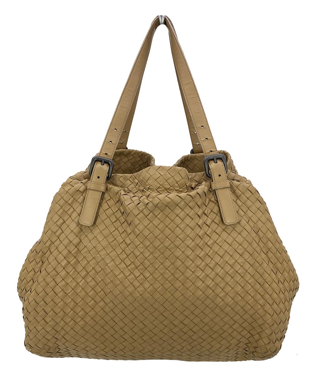 Bottega Veneta Tan Intrecciato Woven Nappa Leather Large Cesta Tote in good condition. Woven tan nappa leather with dark matte gray hardware. XL size and super soft leather from use. Top pinch latch closure opens to a brown suede interior with 2