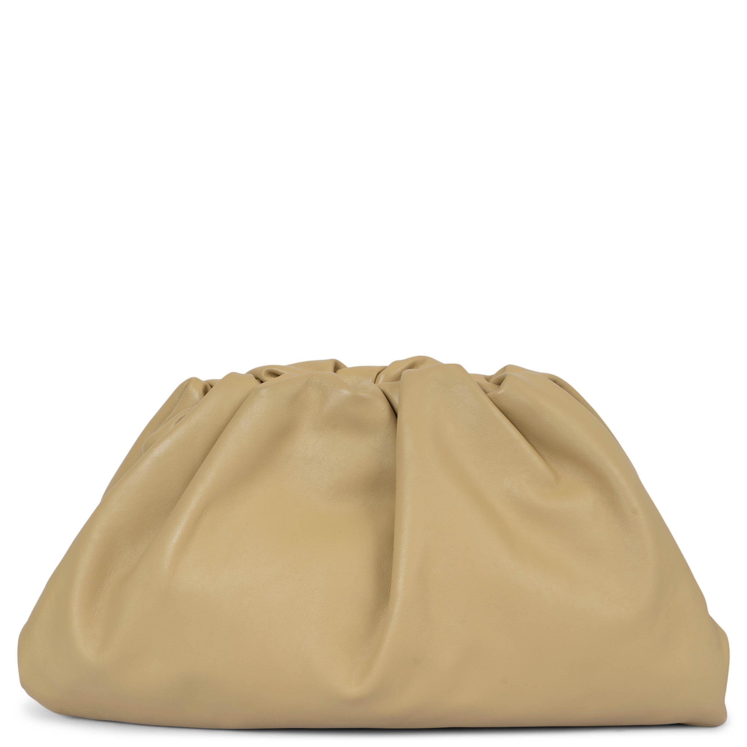 Beige BOTTEGA VENETA Tapioca beige leather CLASSIC POUCH Clutch Bag For Sale