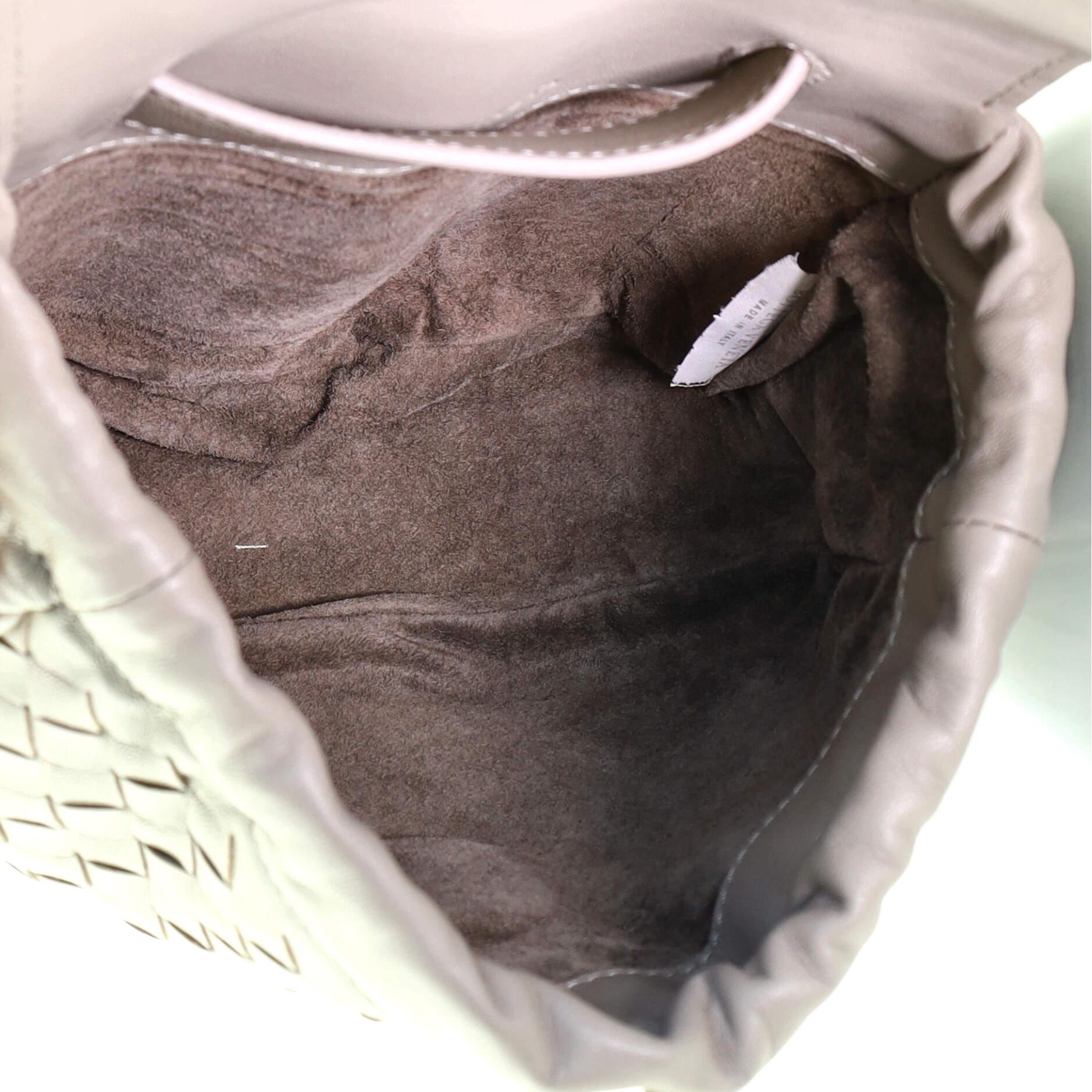 Bottega Veneta Tassel Flap Waist Bag Intrecciato Nappa In Good Condition In NY, NY