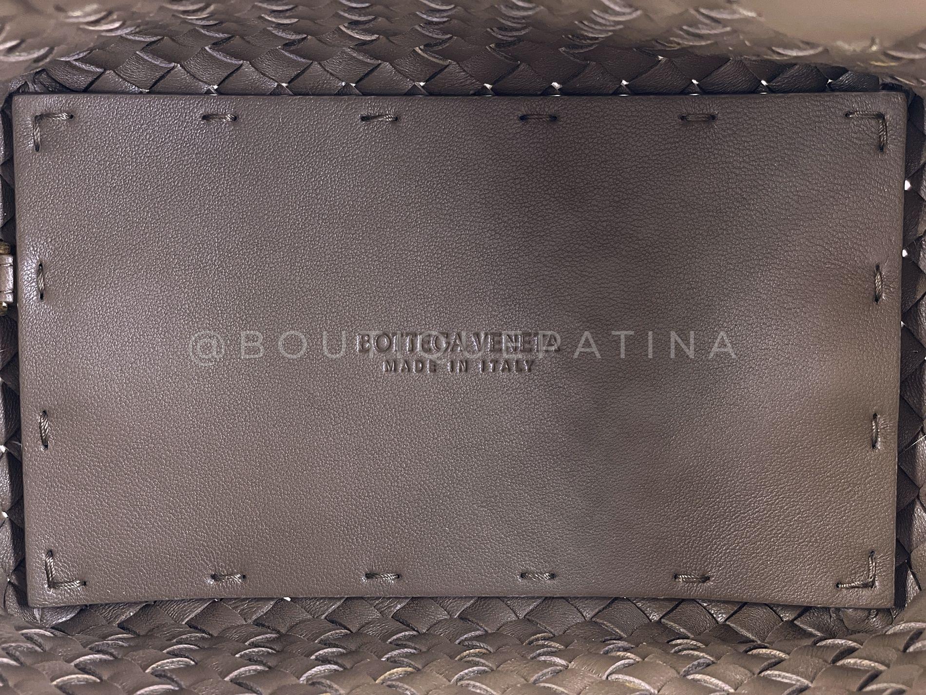 Bottega Veneta Taupe Beige Interciatto Mini Cabat Tote Crossbody Bag 68207 in vendita 3