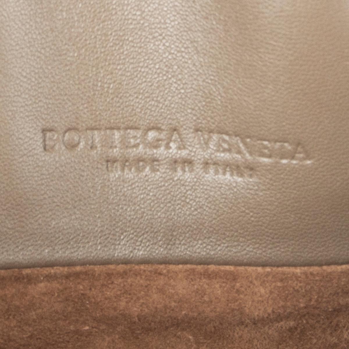 BOTTEGA VENETA taupe Intrecciato Nappa Bucket Shoulder Bag 2