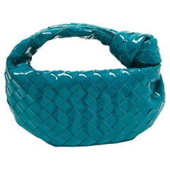 Bottega Veneta Teal Grün Intrecciato Lackleder Mini Jodie Hobo aus Lackleder