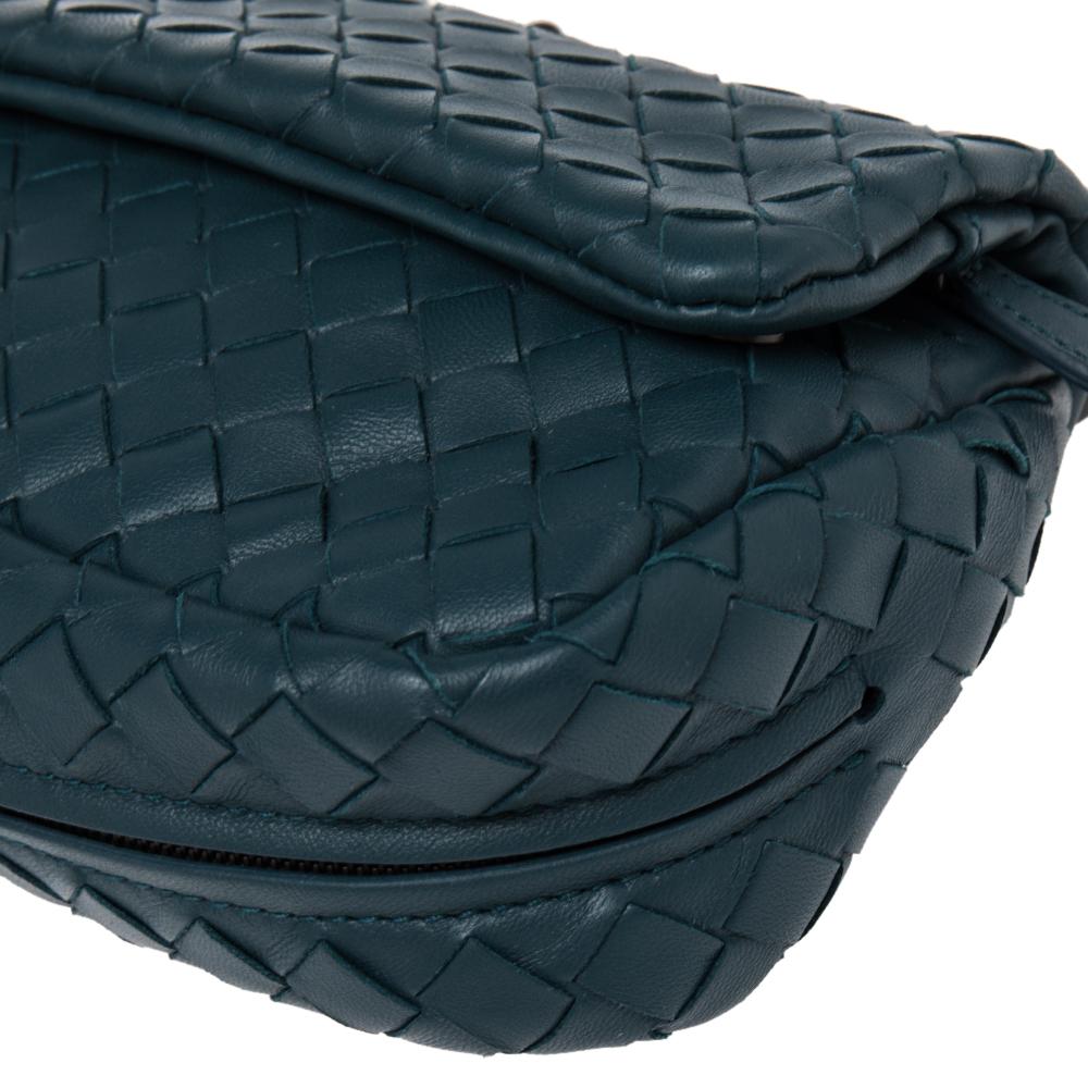 Bottega Veneta Teal Intrecciato Leather Mini Flap Chain Crossbody Bag In Excellent Condition In Dubai, Al Qouz 2