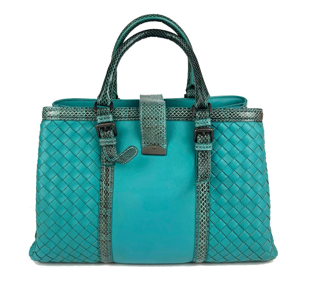 Bottega Veneta Teal Nappa Ayers Small Roma Bag In Excellent Condition For Sale In Philadelphia, PA