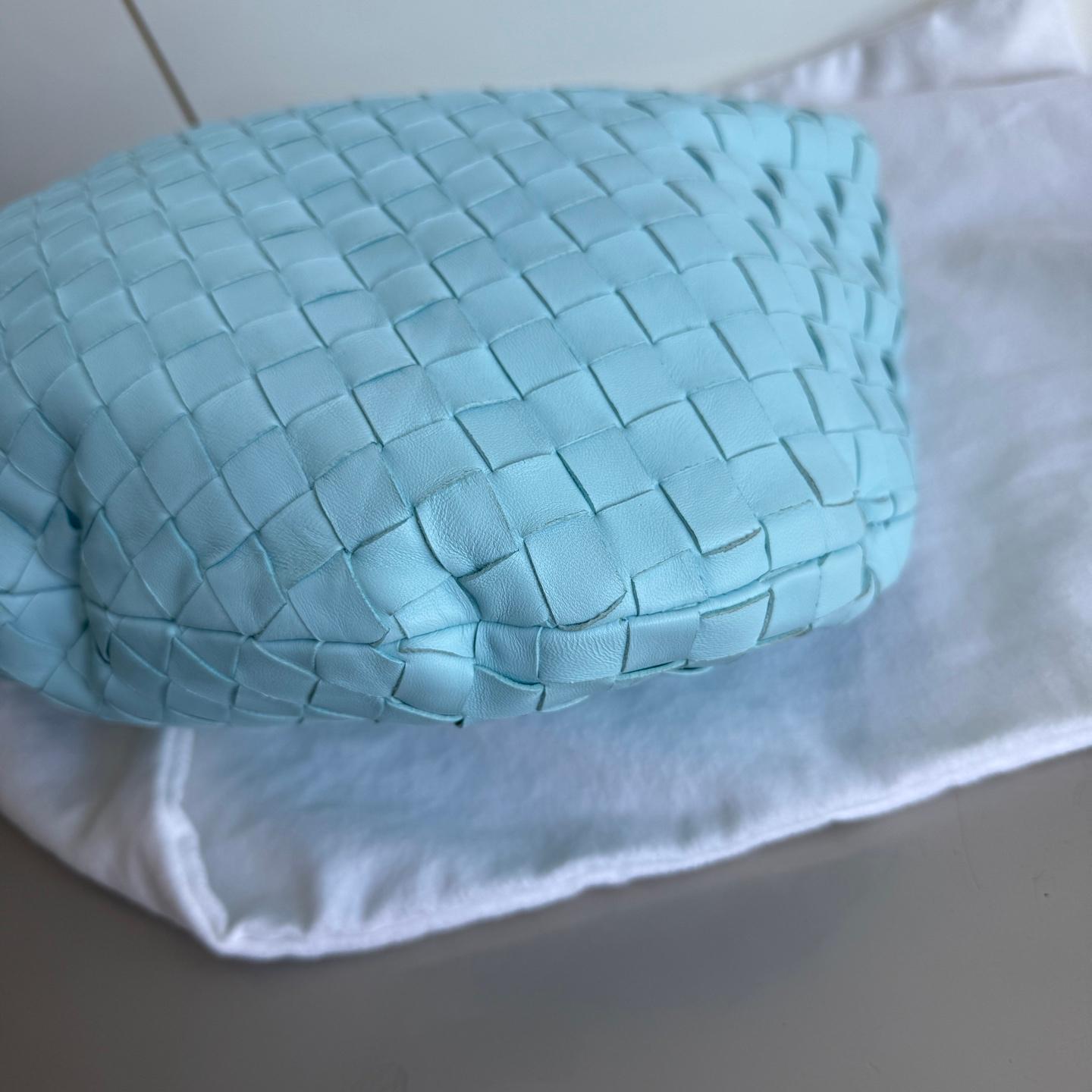 Bottega Veneta Teen Jodie Baby Blue Intrecciato Leather Gold Hardware For Sale 4