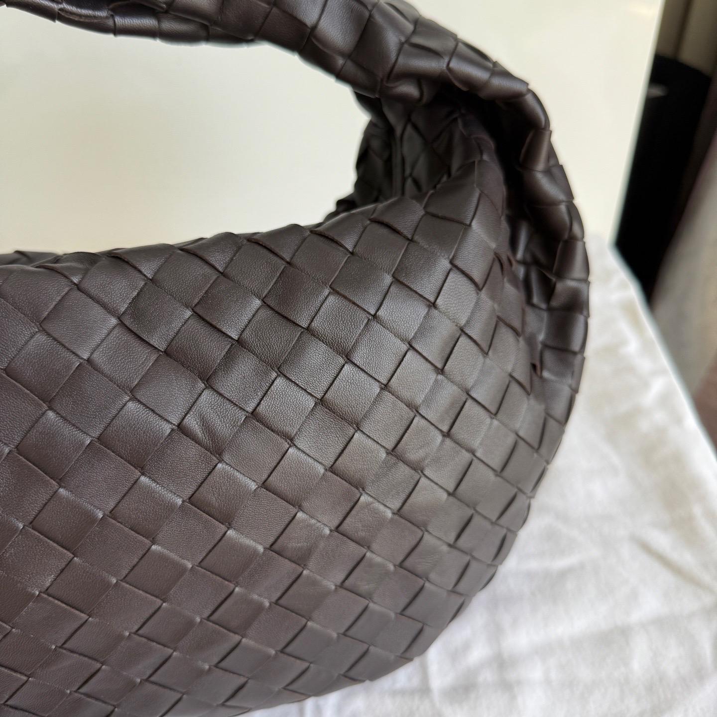 Bottega Veneta Teen Jodie Fondant Dark Chocolate Brown Leather For Sale 6