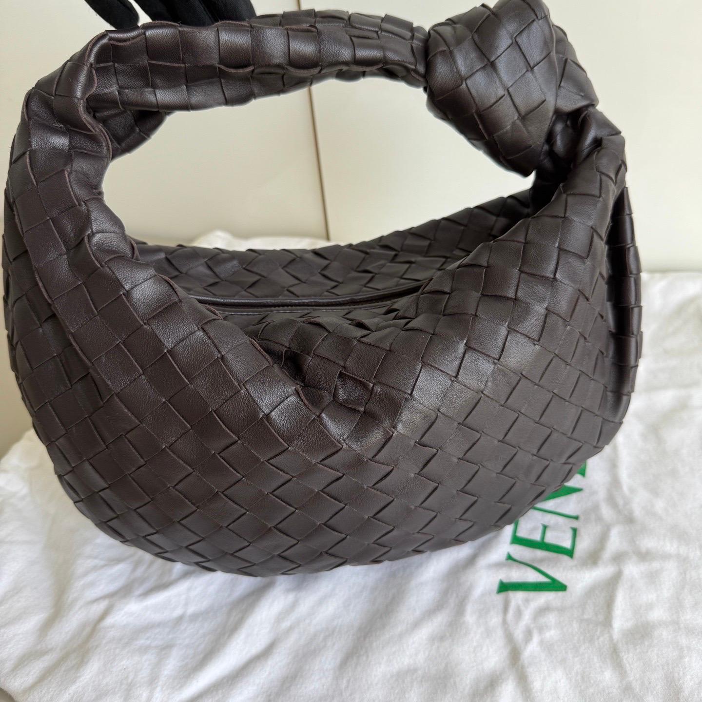 Bottega Veneta Teen Jodie Fondant Dark Chocolate Brown Leather For Sale 7