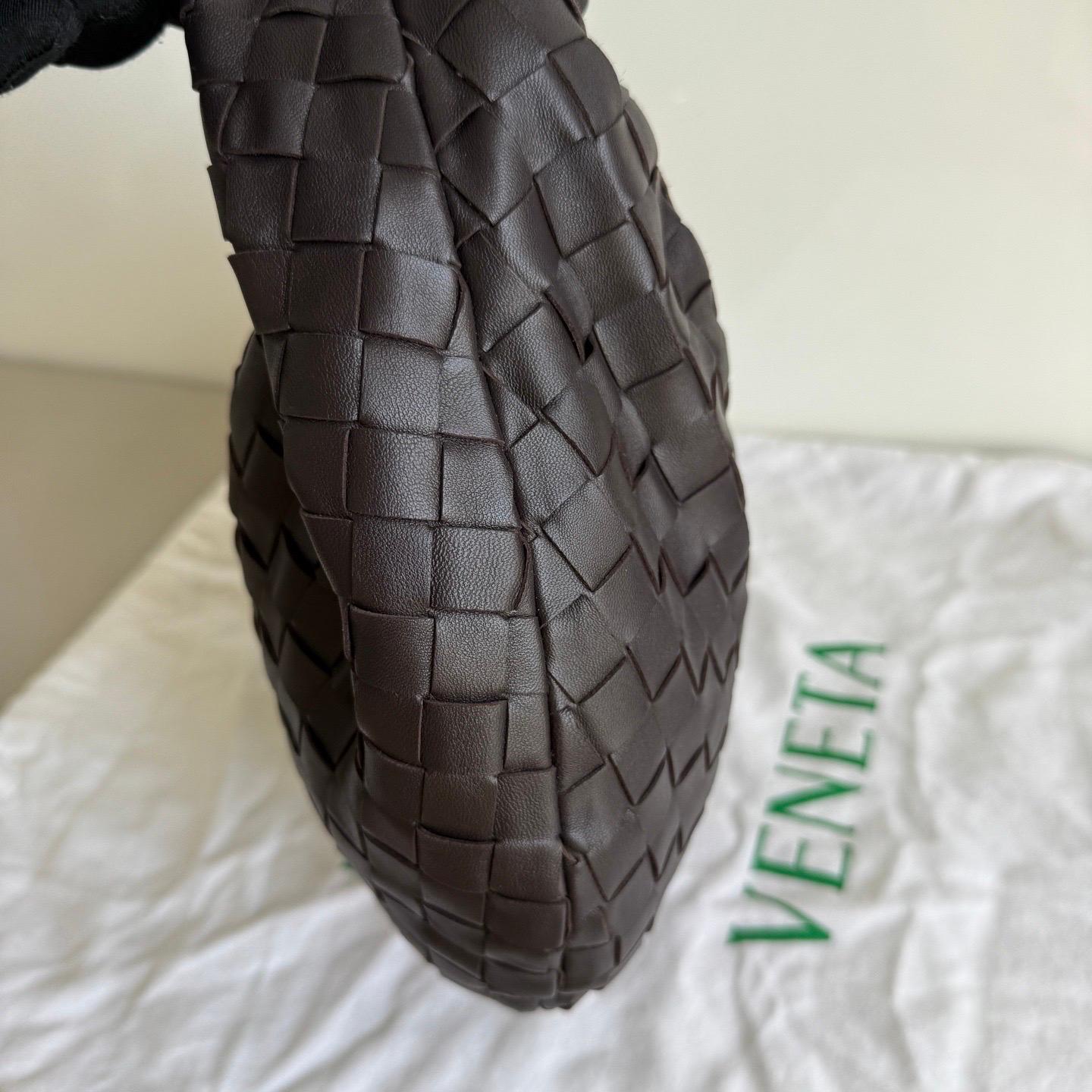 Bottega Veneta Teen Jodie Fondant Dark Chocolate Brown Leather For Sale 9