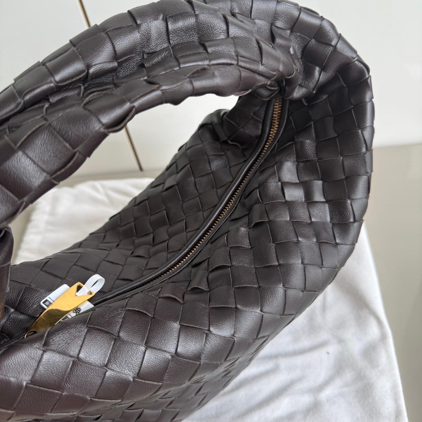 Bottega Veneta Teen Jodie Fondant Dark Chocolate Brown Leather In condizioni Nuovo in vendita a AUBERVILLIERS, FR