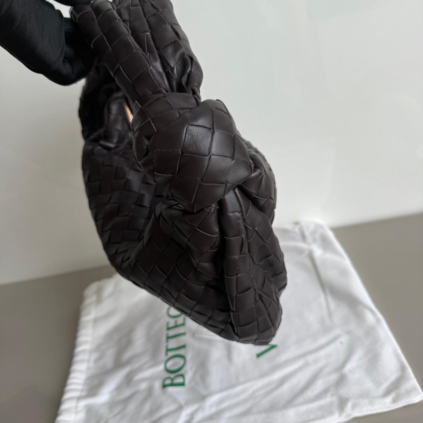 da uomo o donna Bottega Veneta Teen Jodie Fondant Dark Chocolate Brown Leather in vendita