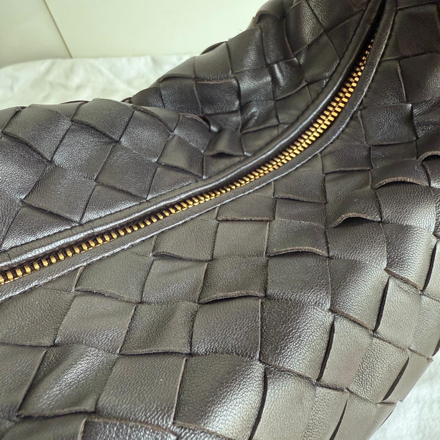 Bottega Veneta Teen Jodie Fondant Dark Chocolate Brown Leather For Sale 2