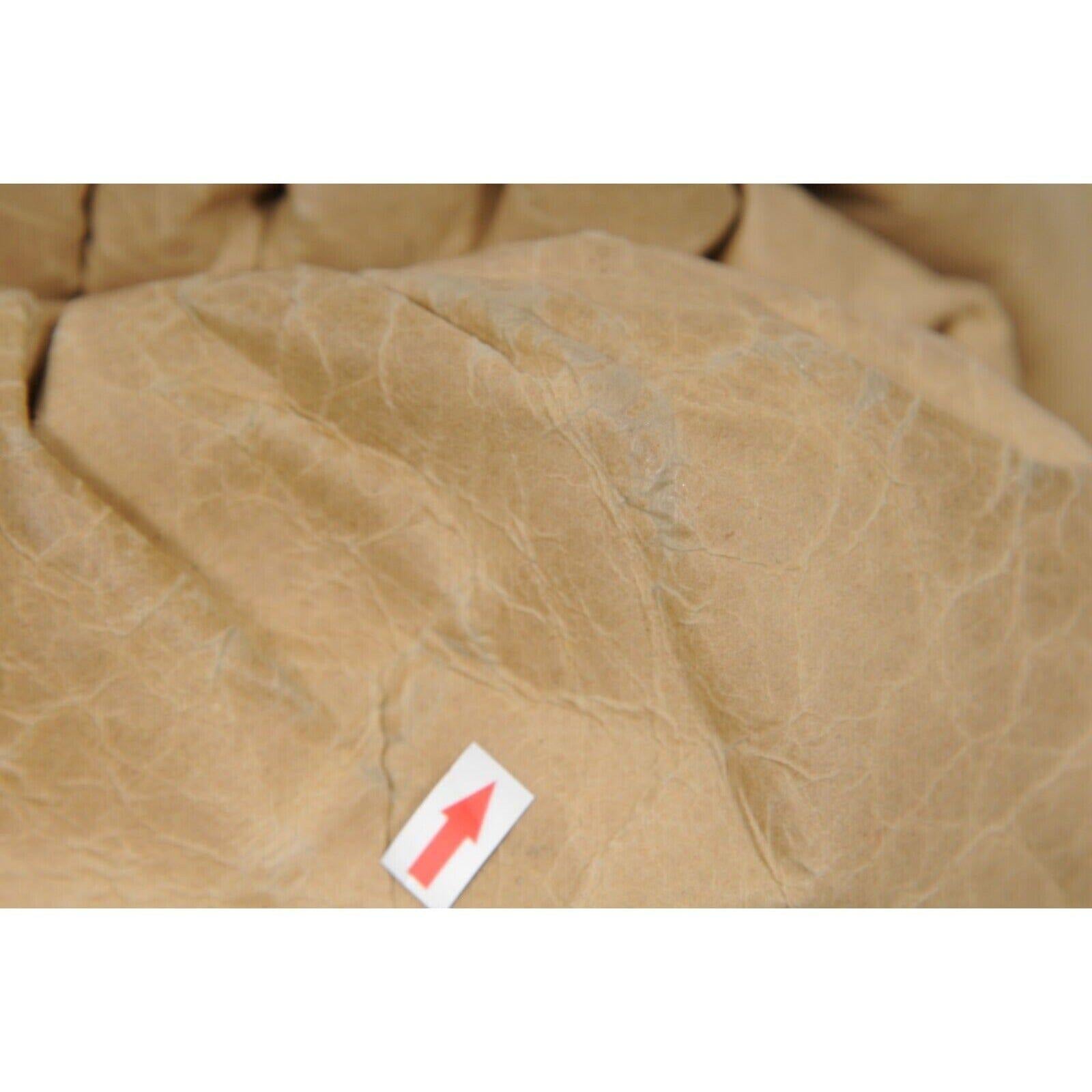 Bottega Veneta The Pouch Carta Tan Beige Kraft Paper Pochette Sac da viaggio in vendita 13