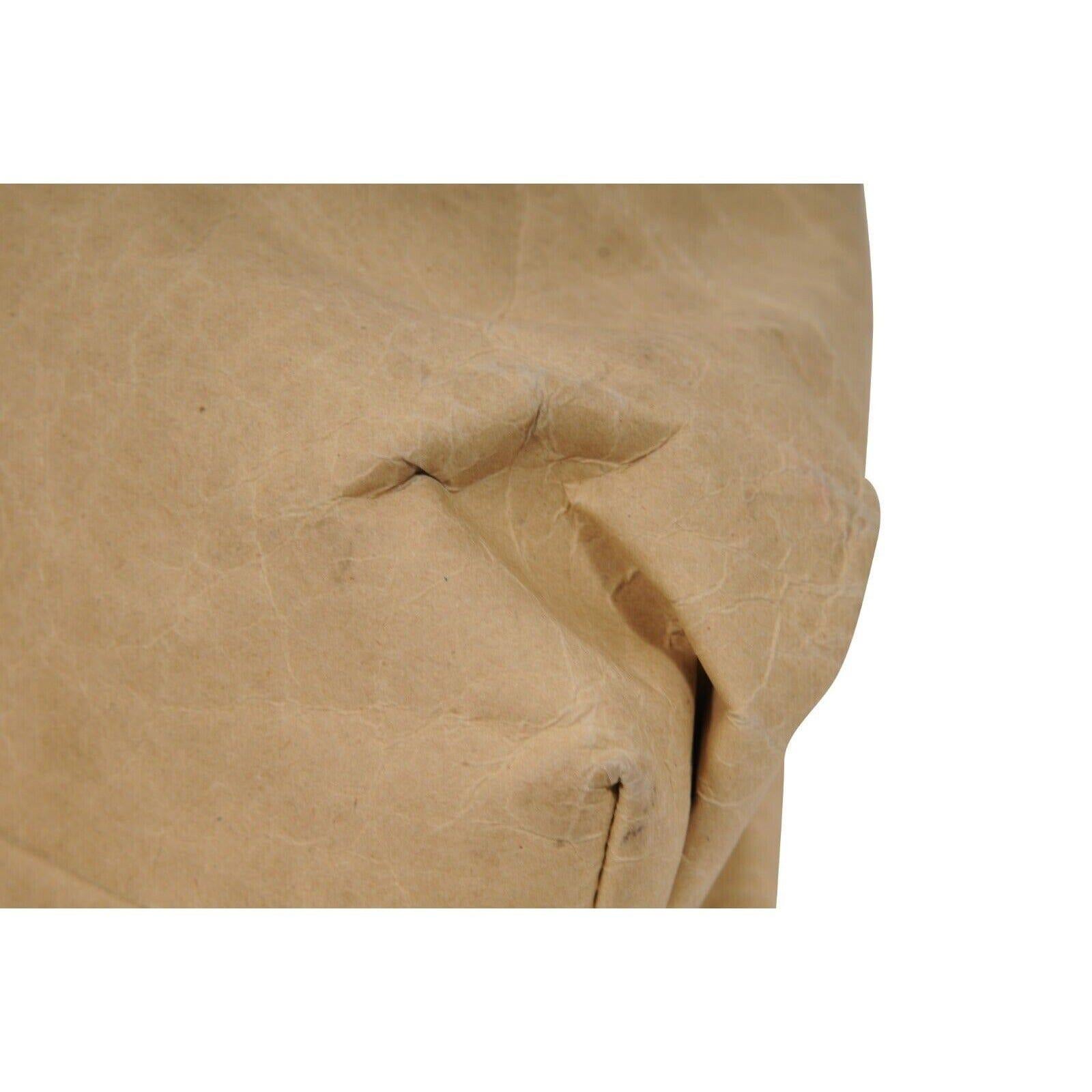 Bottega Veneta The Pouch Carta Tan Beige Kraft Paper Pochette Sac da viaggio in vendita 4