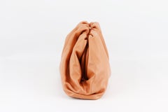 Bottega Veneta The Pouch Große Leder-Clutch