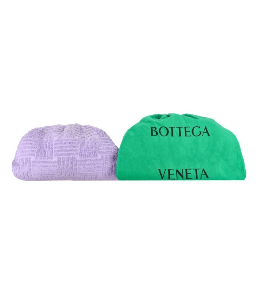 Bottega Veneta The Pouch Terry Clutch Bag

Lilac cloud-shaped clutch bag crafted from slouchy cotton with ruched top with hinged frame.

Featuring tonal interior detailed with leather logo patch.

Rrp Approx. £2,300

Size – Height 22 cm, Width 40