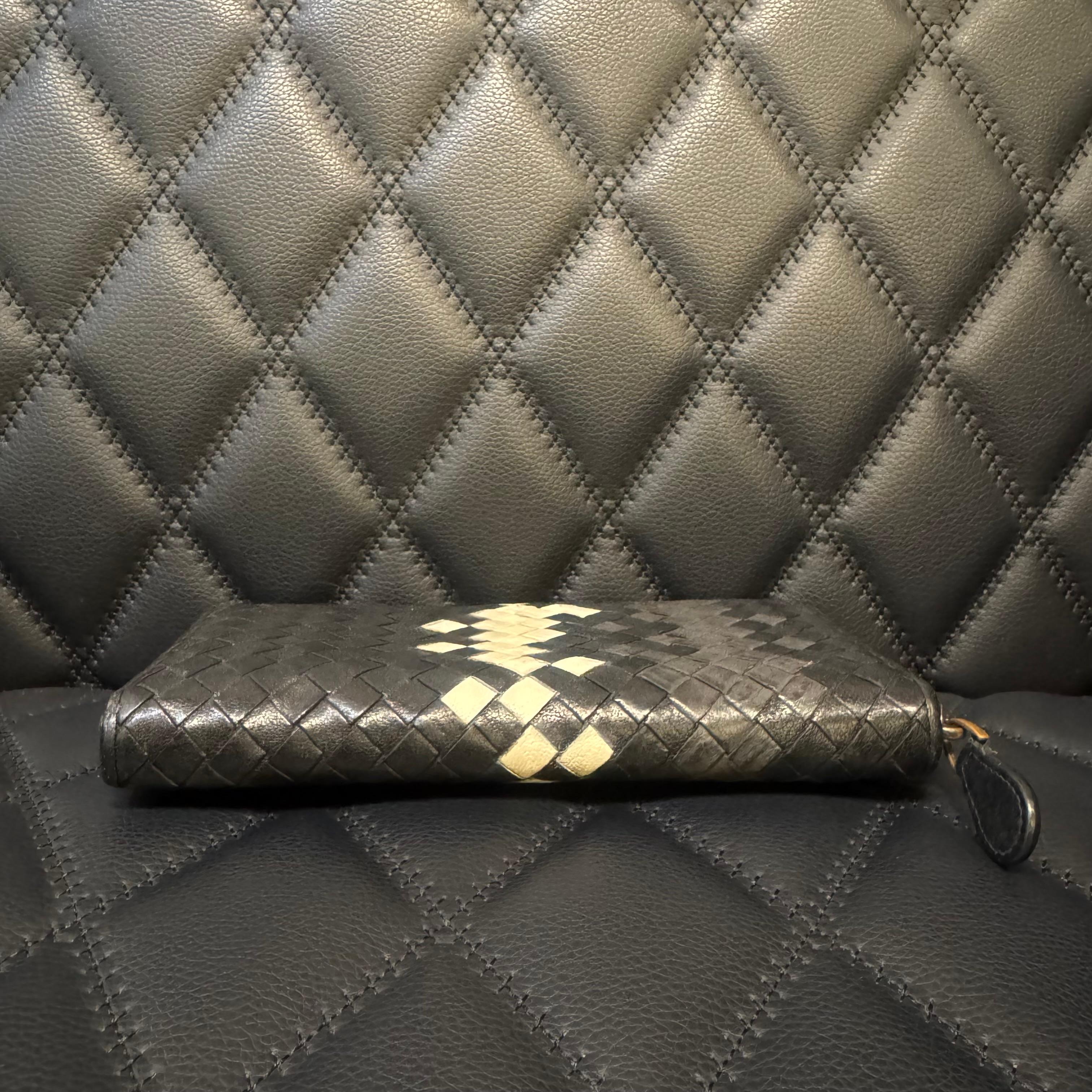 Portefeuille zippé en cuir tricolore Intrecciato de Bottega Veneta en vente 1