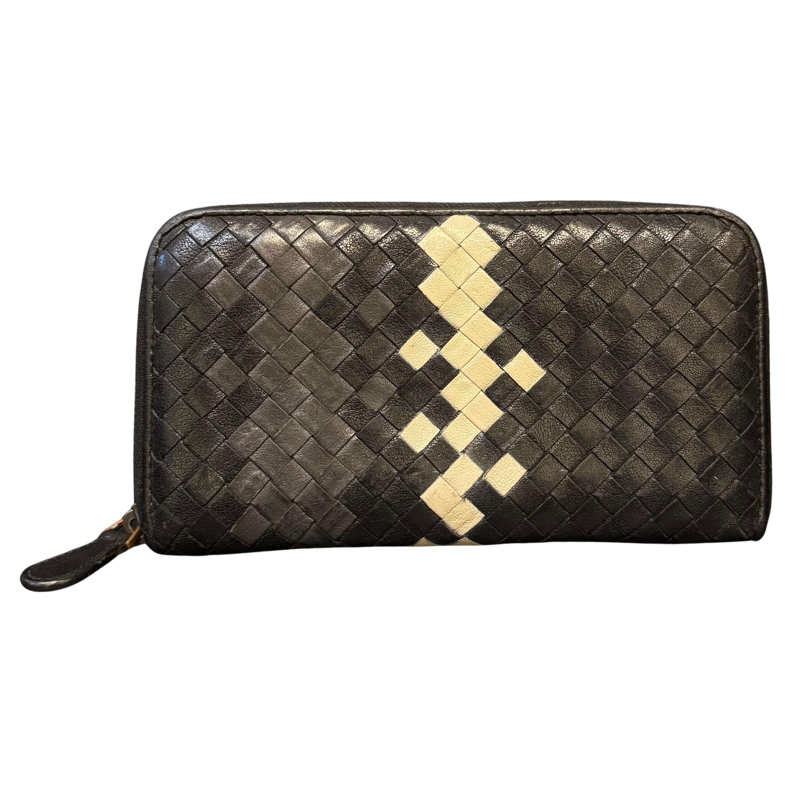 Portefeuille zippé en cuir tricolore Intrecciato de Bottega Veneta en vente