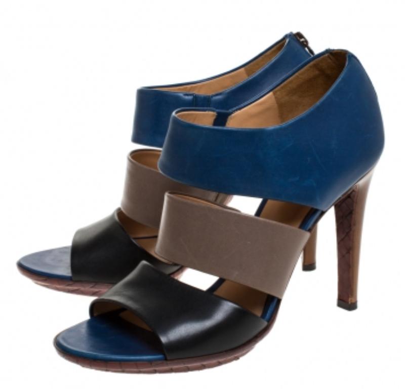 Bottega Veneta Tricolor Leder offene Zehe ausgeschnitten Booties Größe 39.5 im Angebot 2