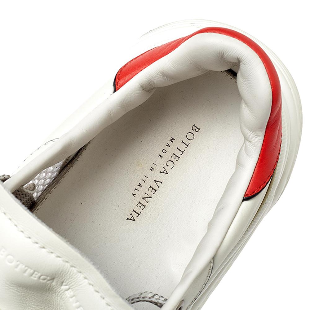 Bottega Veneta Tricolor Mesh und Leder Speedster Turnschuhe Größe 43,5 im Zustand „Gut“ in Dubai, Al Qouz 2