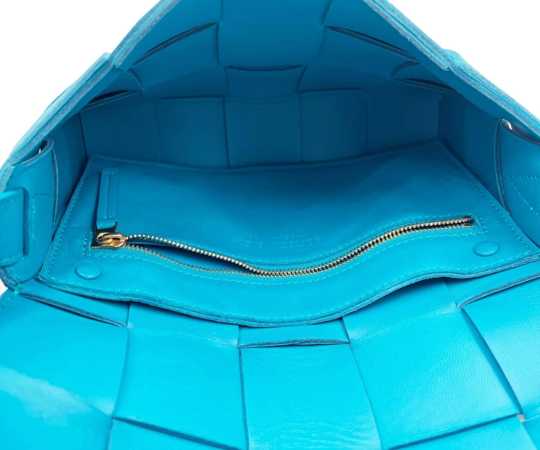 Blue Bottega Veneta Turquoise Cassette Leather Crossbody Bag  For Sale