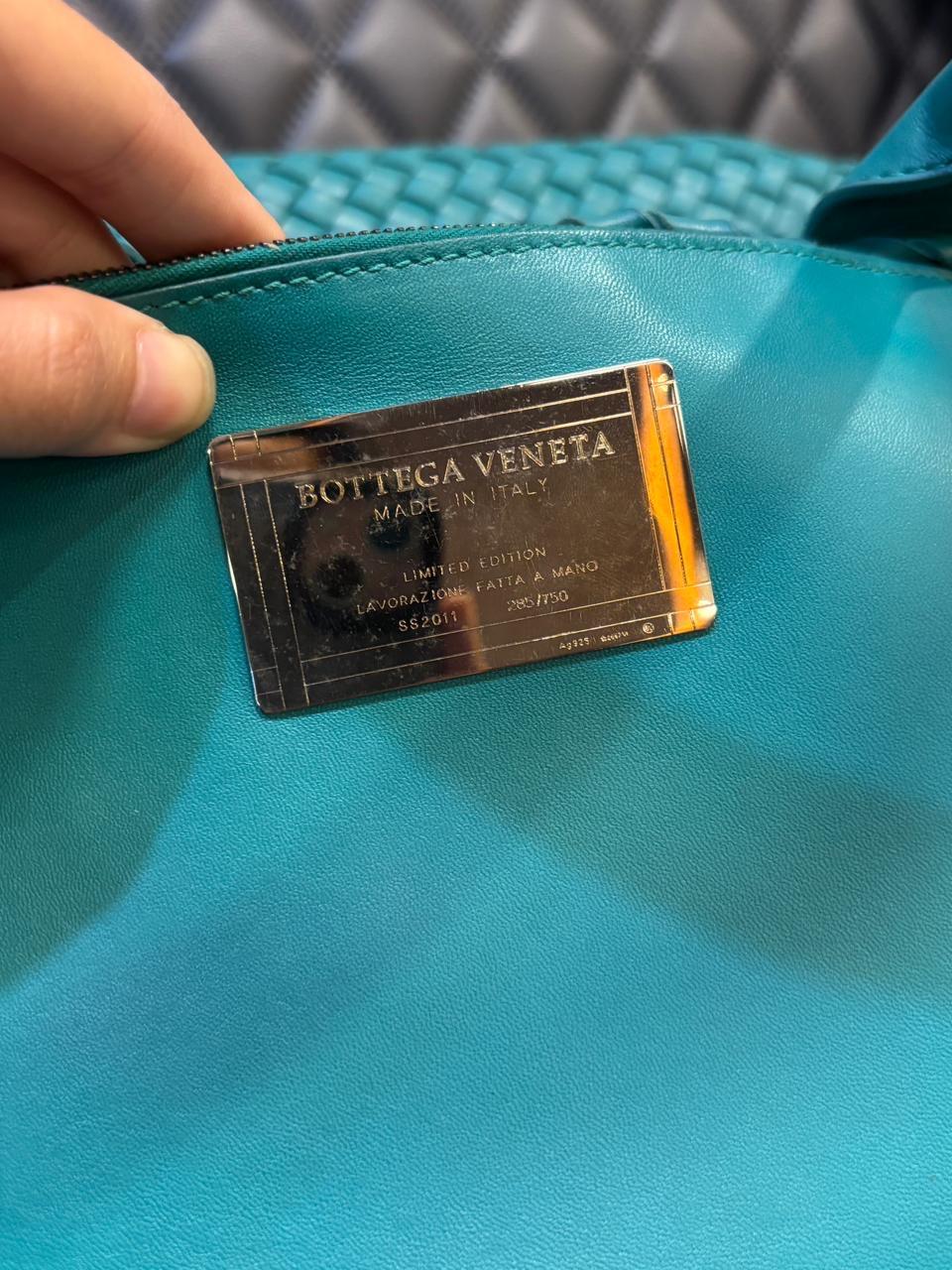 Bottega Veneta Turquoise Large Woven Cabat Tote en vente 2