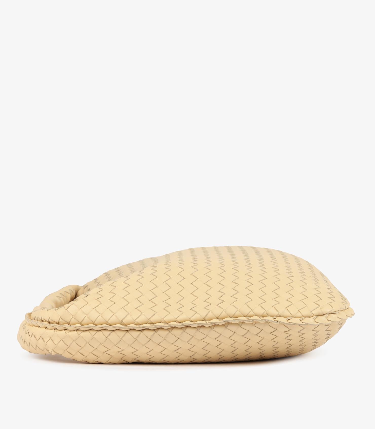 Bottega Veneta Vanilla Intrecciato Woven Nappa Leather Large Hobo Bag Bon état - En vente à Bishop's Stortford, Hertfordshire