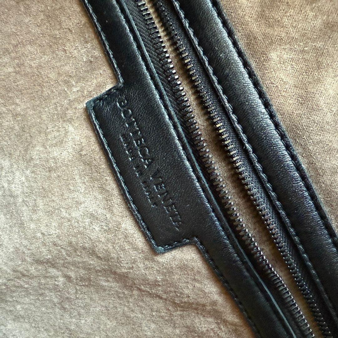 Bottega Veneta Veneta Fringed Hobo Large Black 50-53cm Lambskin Leather For Sale 11
