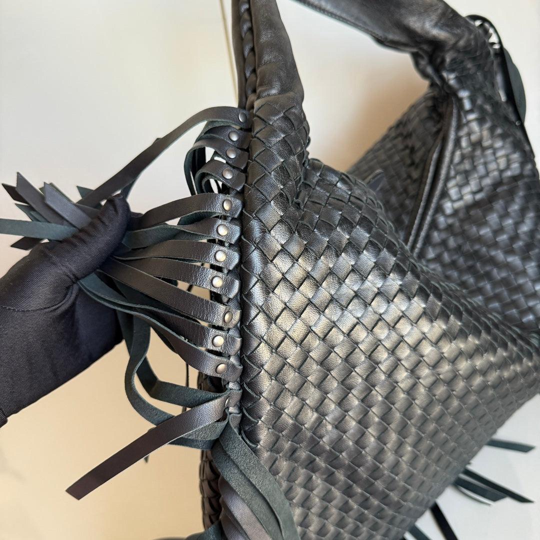 Bottega Veneta Veneta Fringed Hobo Large Black 50-53cm Lambskin Leather For Sale 4