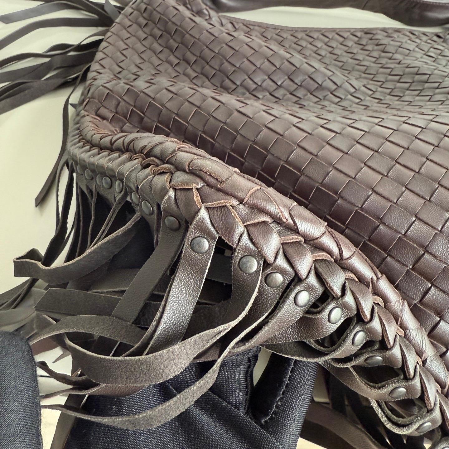 Bottega Veneta Hobo Maxi Fringué Chocolat Noir Brown 51cm Lambskin en vente 13
