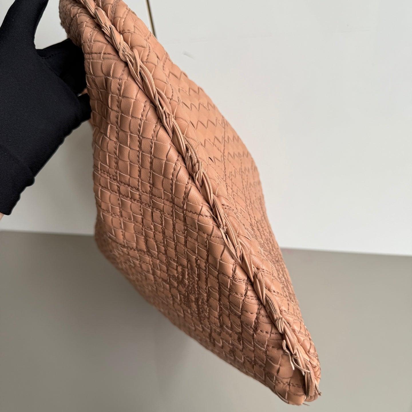 Bottega Veneta Hobo Beige Almond édition spéciale cuir 40 cm Excellent état - En vente à AUBERVILLIERS, FR