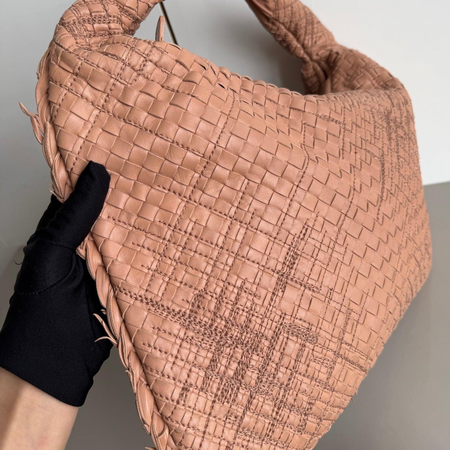 Bottega Veneta Hobo Beige Almond édition spéciale cuir 40 cm en vente 2