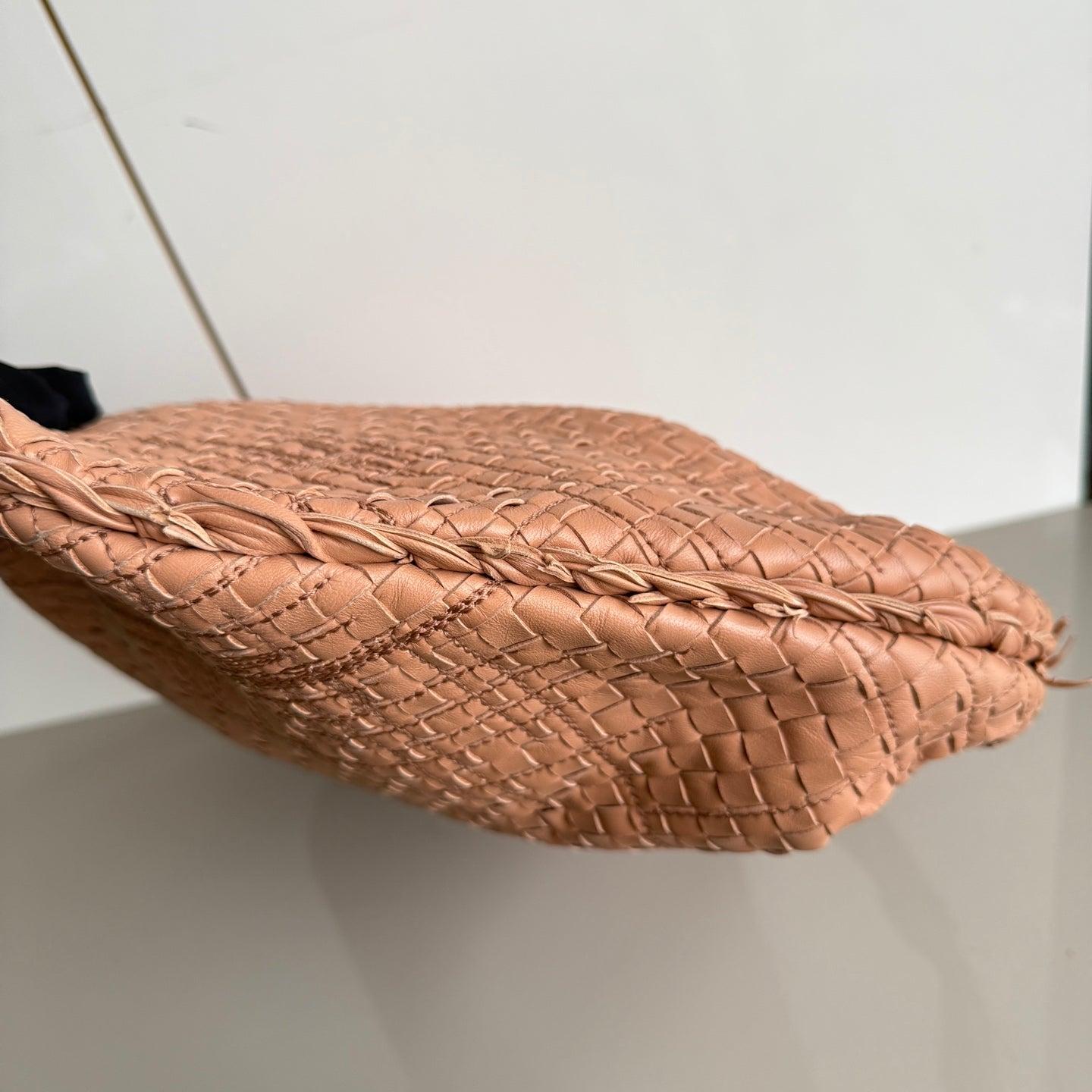 Bottega Veneta Hobo Beige Almond édition spéciale cuir 40 cm en vente 4