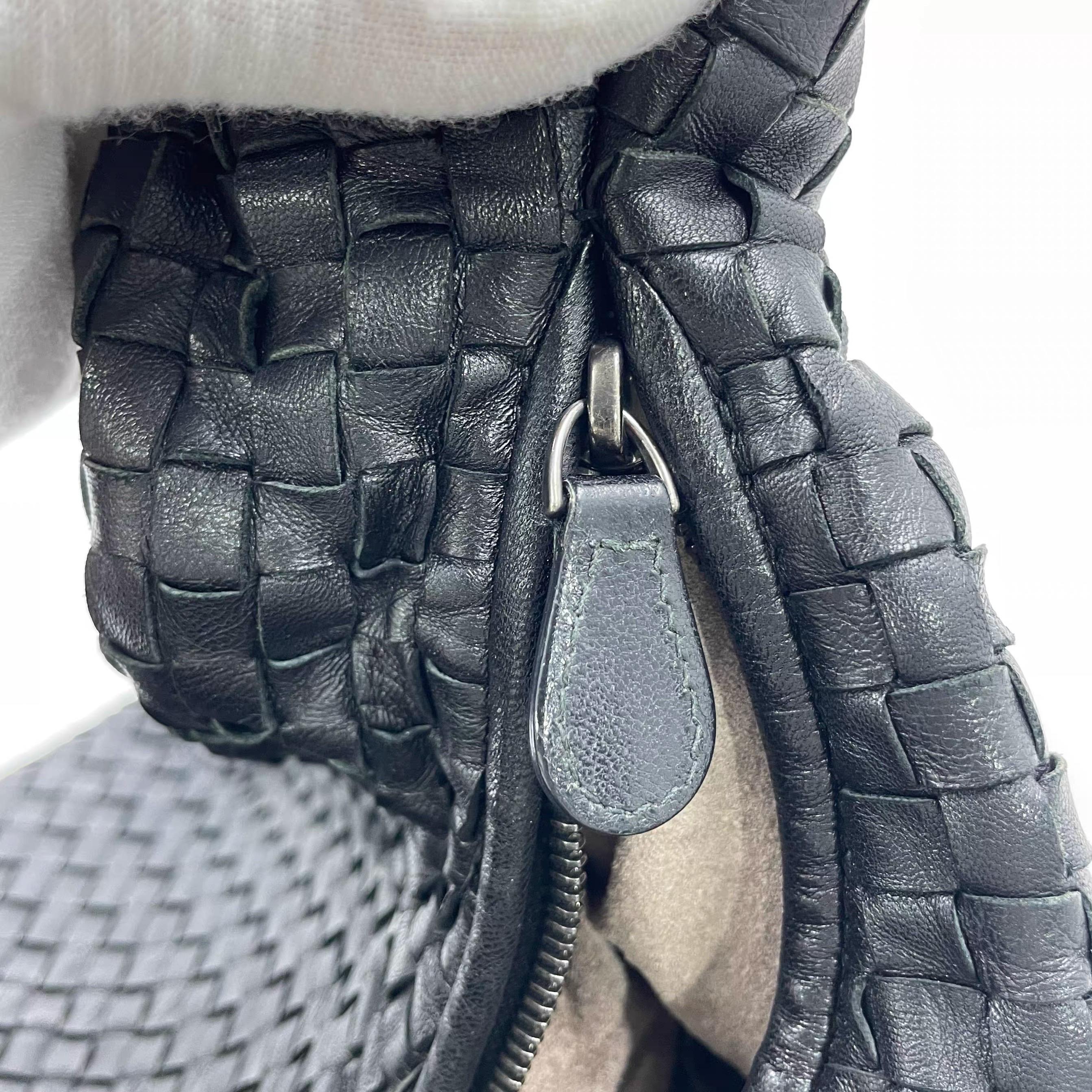 Bottega Veneta Hobo in pelle nera grande 48 cm in vendita 14