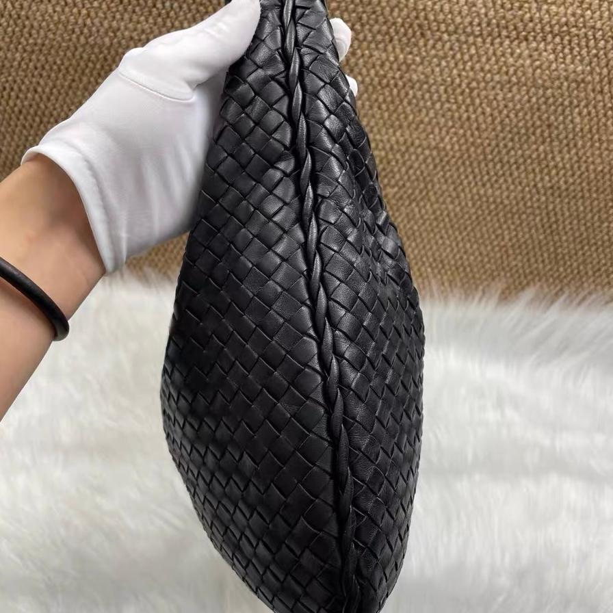 Nero Bottega Veneta Hobo in pelle nera grande 48 cm in vendita
