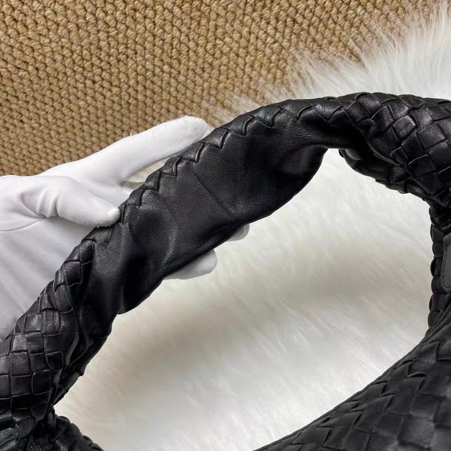 Bottega Veneta Hobo in pelle nera grande 48 cm in vendita 3