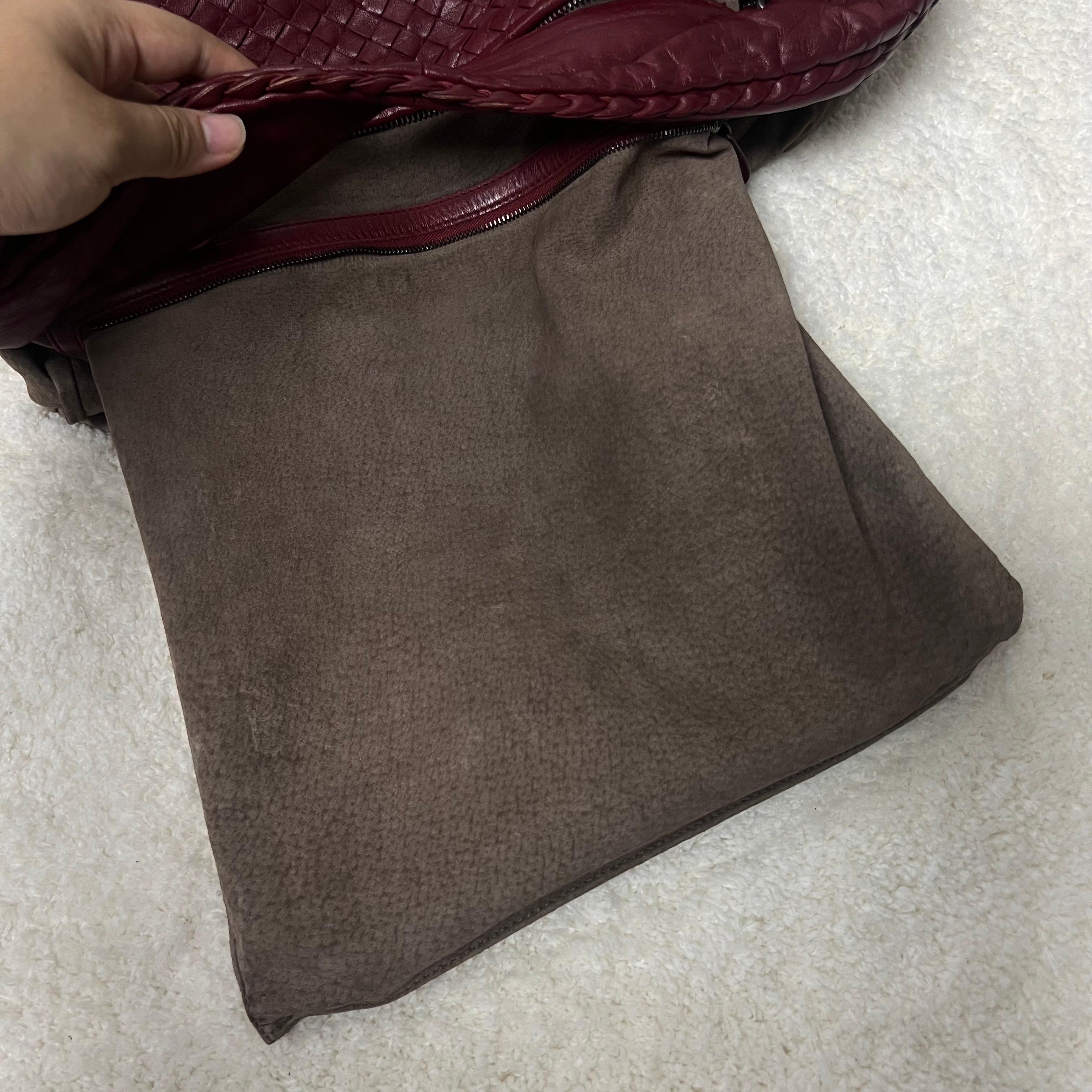 Bottega Veneta Sac à main en cuir bourgogne Maxi 50cm en vente 10